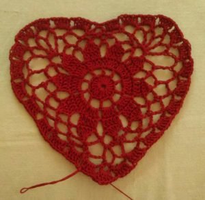 Crochet vintage lace heart motif (free pattern) » Crochet Krafts